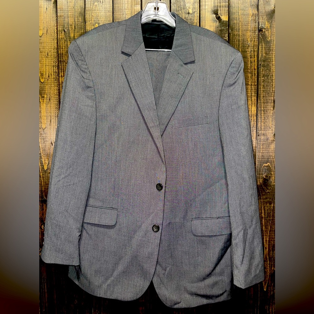 Van Heusen men’s suit